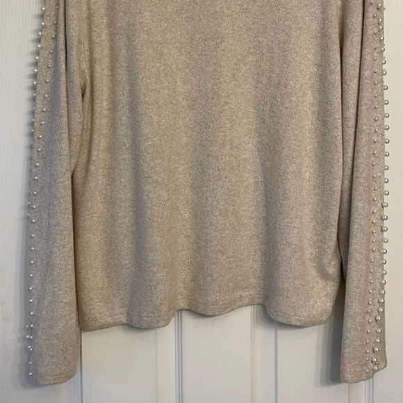 H&M Beige Sweater with Pearl Sleeves - Picture 2 of 13